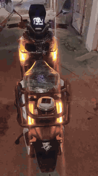 السلام عليكم
دراجة شحن الصاعقة 85
6بطاريات كرافين افضل نوعيه من افضل البطاريات مؤيد طياره يشدهن للدراجات الي يبيعهن وين من افضل النوعيات
الملف 2000
السرعه 72 
دبل اشاره 
بك لايت لكزز ليد 
لايت عالي ناصي 
بريك امامي وخلفي دسك
الدراجه ماشيه 100 كيلو مو 100 الف 
الدراجه موديل 2026
البطاريات مابيه اي خلل ولا منفوخات 
صندوقين مساحة واسعه 
منفذ يو اس بي لشحن التلفون
شاشه ايباد تقره اي خلل يصير بيهه 
3 سرع 
مدرعه بل كامل 
من افضل الدراجات وصانعيهة بدقة بحيث حته مسوين لد للرقم 
بيه جوزة قاطع التيار 
بصمه تشغيل عن بعد
راد قفل 
بيه قفل ستيرن 
 نضام R رجوع للخلف 
نضام البارك 
دراجه بيهه مواصفات خير من الله 
السعر بمليون وبيهه مجال وبيك خير وتدلل 
العنوان بغداد 
واتساب فقط ***********
