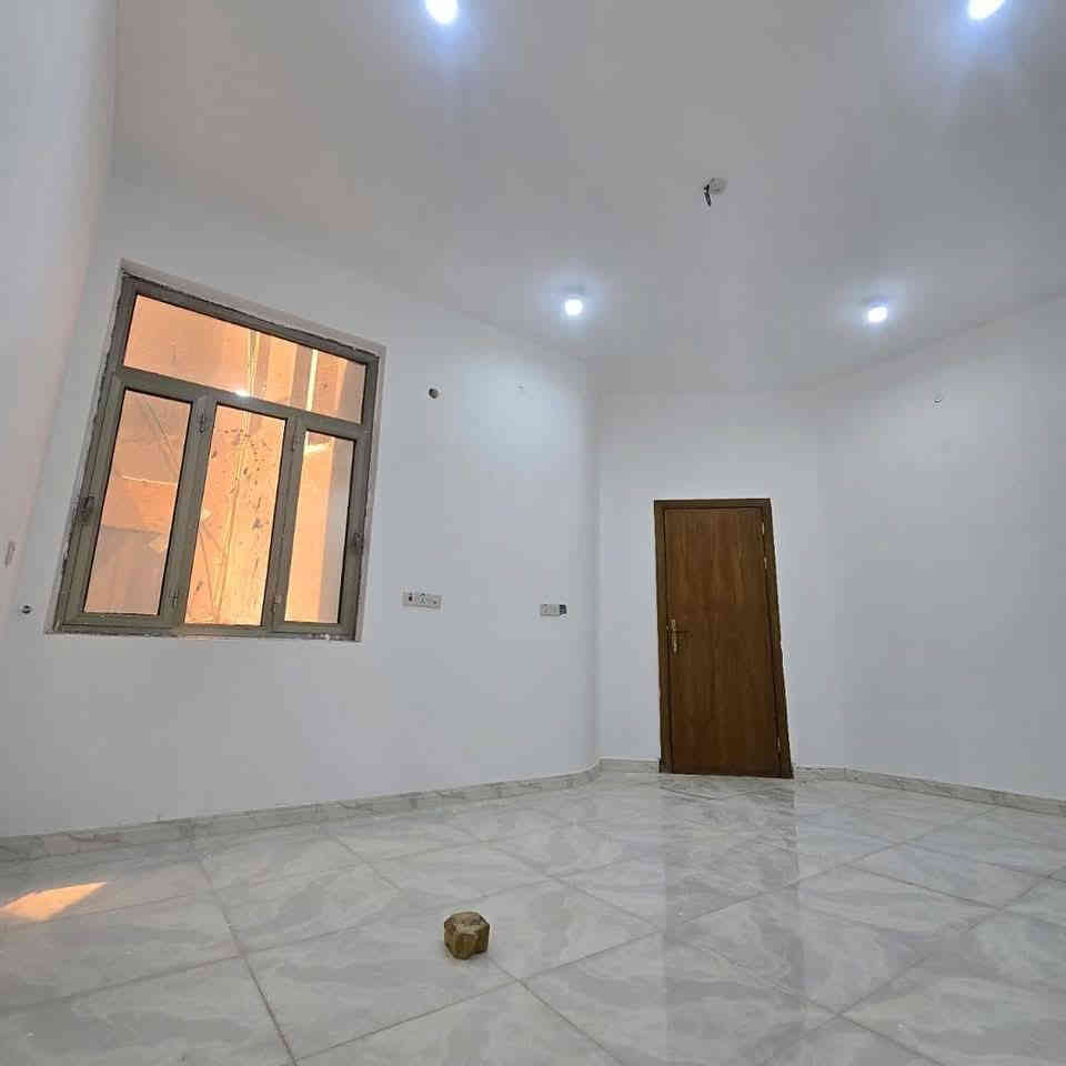 اعــــلان(1092)
#مــبــادره_او_نـــقـــد_او_مــراوس
دار للبيع الشراكيه الثالثه(200)م  خلف مجمع بوابه المثنى
استقبال_ صاله_ مطبخ_ غرف2 _مجمعات صحيه 2
لمعرفة التفاصيل اكتب تم 
***********
***********
***********
