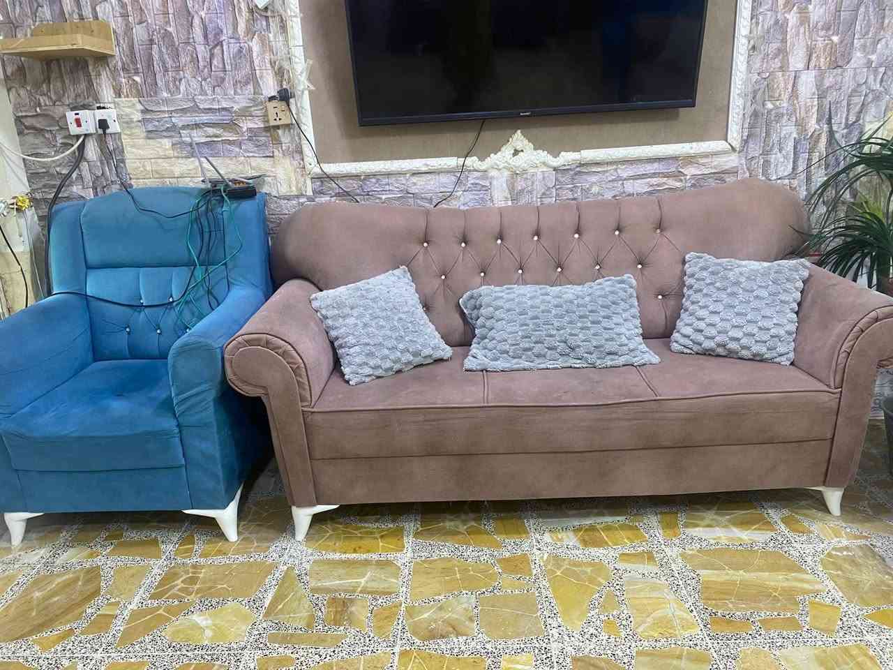 السلام عليكم  تخم تركي  مستخدم  للبيع سعر 200 الف  ..  اني ماخذه جديد سعره 750 شوفتك عينك  رقم
تليفون ***********
