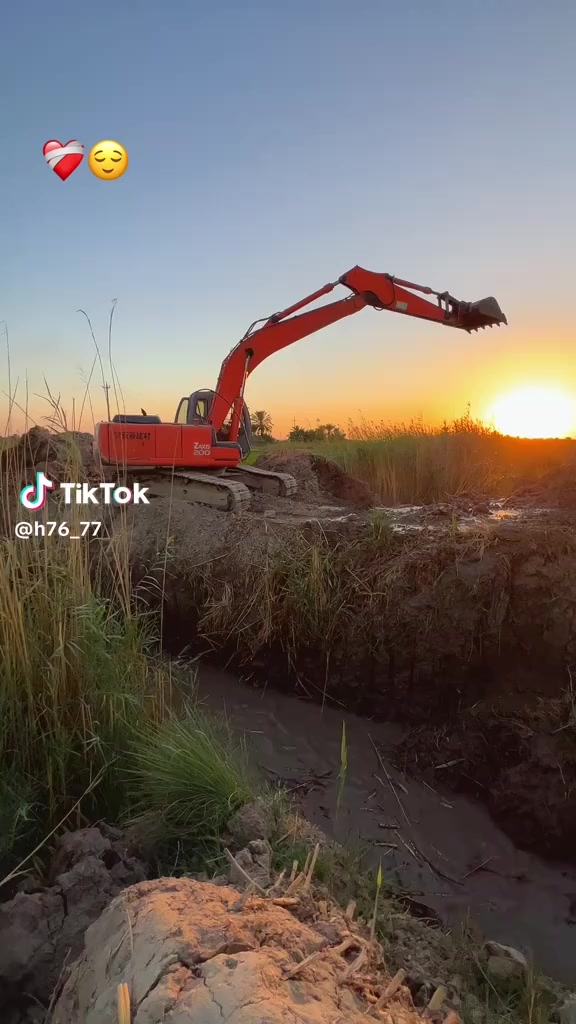 زت  موديل 2006 
فقط مضخه مفتوحه لباقي كله شركه المكان في الحله الحمزه الغربي قرب معمل سكر 
للاستفسار ***********
