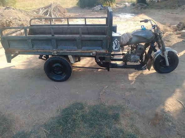 سلام عليكم ستوته لبيع 2014رقم ابيض وسنويه ركبه بيه لحيم قليل ومحركه بيه بخار بدون تنقيص نفس ما واضحه بل صوره ستوته سعره 650وبيه مجال قليل مكاني بابل مسيب ***********
