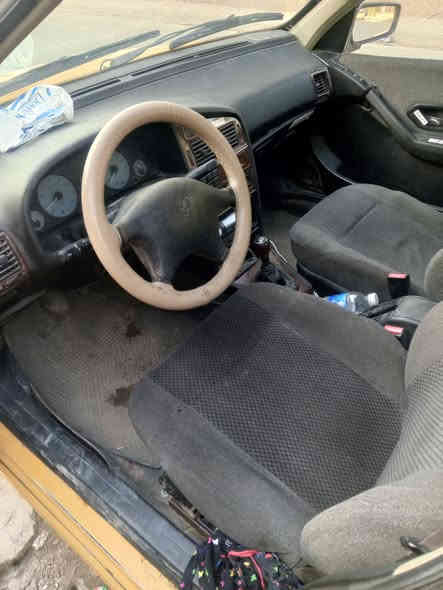 بيجو بارص 2015 بداية تبخير 
بيها تبديل بنيد وجاملغ صفحة اليمنه مصفره هيئه وغرامات بسمي شرط التحويل 
السعر 40 وبيها مجال للشراي 
مكاني بغداد البلديات الضباط 
الهاتف/ ***********
