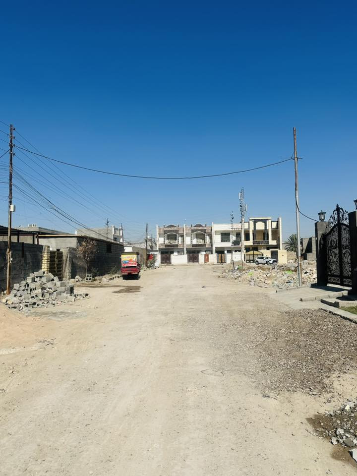 سلام عليكم ورحمة الله وبركاته
بيع سريع قطعة للبيع  

مساحة 200 متر 
الواجهة 7 م 
انزال 29 م
  
اب نص السكن 
عرض الشارع 14 م

موقع بغداد الكرخ الدوانم مجاور 

حي الشباب و سيدية 

صنف العقار طابو زراعي سند 25 
حق التصرف 

سعر 60 مليون قابل للتفاوض 

للتواصل ***********
العقاري سعد الجبوري
