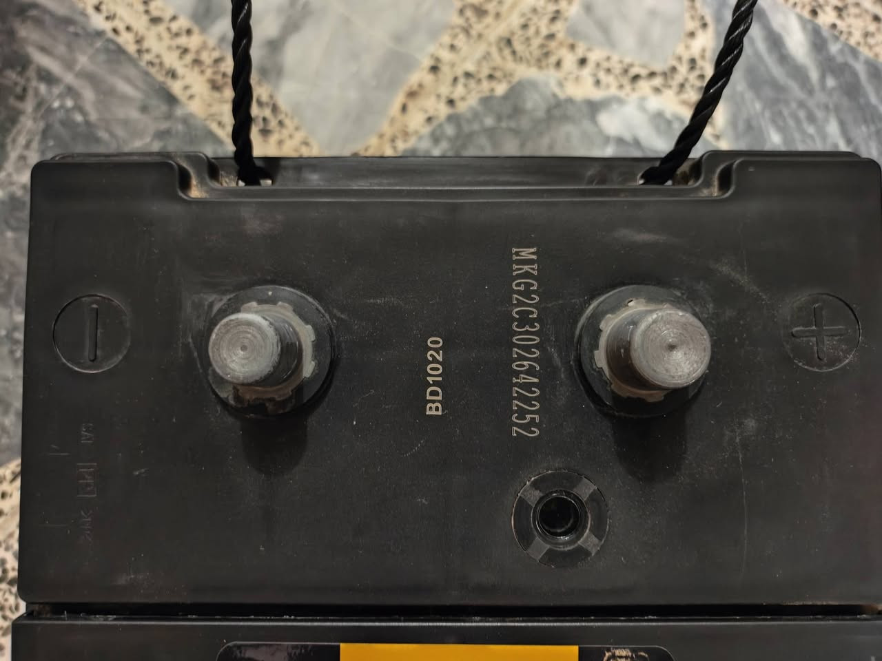 بطارية جديده 150 أمبير ما مشدوده بسيارة كانت بعاكسة واستخدامهه ما يتجاوز ساعات قليله
الاتصال على الرقم 
***********
