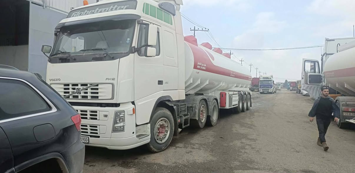 للبيع فالفو الفين ٣ مسجله ٢٠٠٢ اوتماتيك سنويه جديده جي بي اس تكيال تخم تاير سياره مكفوله ما ناقصه برغي مكان سياره كركوك سعر ٣٣٠ رقم تلفون بيه واتساب ‏‪***********‬‏
