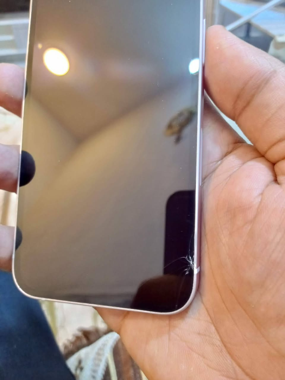 سلام عليكم للبيع ١٣ عادي لون وردي جهاز بوك وممفتوح ذاكره ١٢٨ أمريكي جهاز جديد والله نموذج m بي بس هذا الفطر الصغير بشاشه وكع مني مكفول من الفتح بطاريه ٩٣ رقمي ***********
