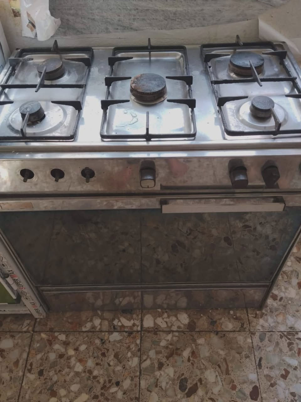 غراض كلمن وسعره جدد


**إذا كنت صاحب هذا الإعلان وتريد حذفه لأي سبب، رجاءا أرسل رسالة إلى الدعم الفني**