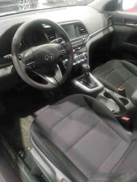 السلام عليكم من رخصة الادمن  النتر 2020 وارد 
الحادث موضح بالصور بأسمي السيارة
ماشية.    54 الف 
شاشة جبيرة 
تحكمات 
رادر جانبي وأمامي وخلفي
كامرة دوارة
تحديد مسار  
قياس ظغط الإطارات 
لايت زنون 
الايرباك راجع سيتم بلادي تبريد ثلاجة 
للاستفسار.  ***********
السعر.   135وبيهة مجال
