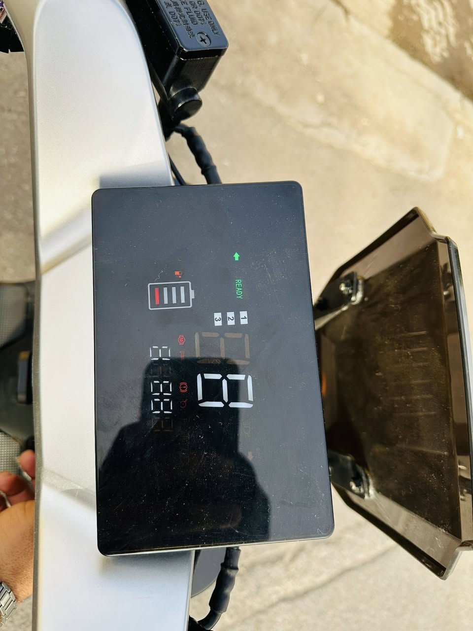 سلام عليكم.... مكلف بلنشر
دراجة شحن  🛵 للبيع
دراجة شلعه معدل كهربائيات كلهه شغاله 
دراجة جديده بلاديه 
أي نقص مابيهة
جيب فيتر وتعال افحص
العنوان بغداد حي اور فلكة صباح الخياط  الاستفسار الاتصال على الرقم ***********
