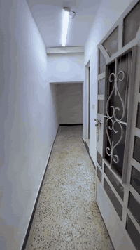 🔴شقة غرفه وصاله ومطبخ وسطح كامل مصبوغه جديد معزوله ايجار 500
للاستفسار ***********
