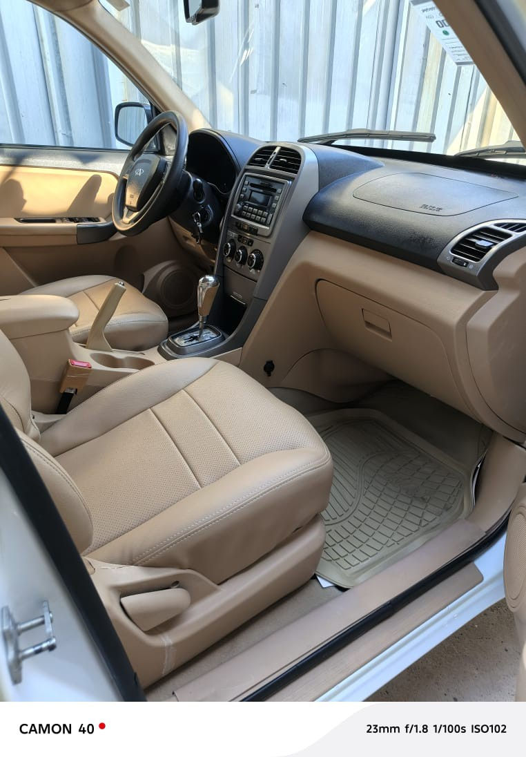 السلام عليكم للبيع شيري تيكو موديل 2012 شكل 2013 سياره جديده جدا مكفوله كفاله عامه سياره على وضع الشركة سياره بأسمي رقم انكليزي تحويل مباشر ماشيه 43 حقيقي السعر 77 وبيها مجال الرقم *********** العنوان بغداد شراي يتصل
