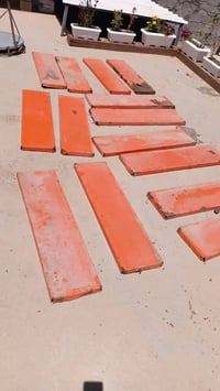 رفوف محل • للبيع