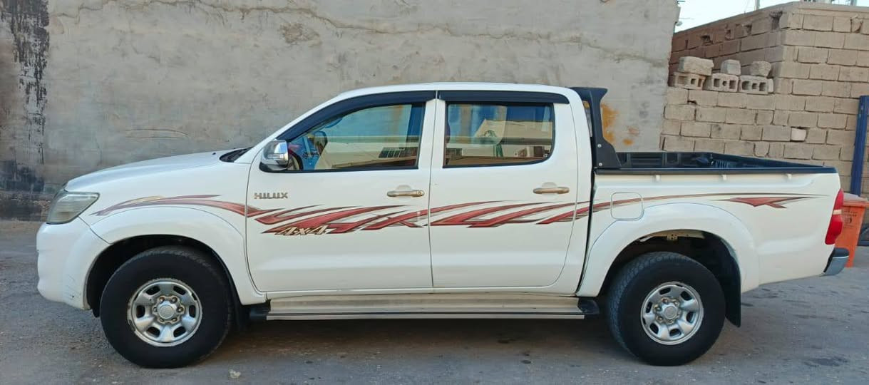 السلام عليكم
تيوتا هايلوكس فورويل مديل 2013 گاز 
رقم بصرة سنوية 2028 بسمي 
حداده %
مكينه جديده لاتنقيص ولاتبخير 
تبريد شغال 
سياره مكفوله وماناقصها شي 
السعر 155وبيها مجال 
رقم الهاتف ***********
