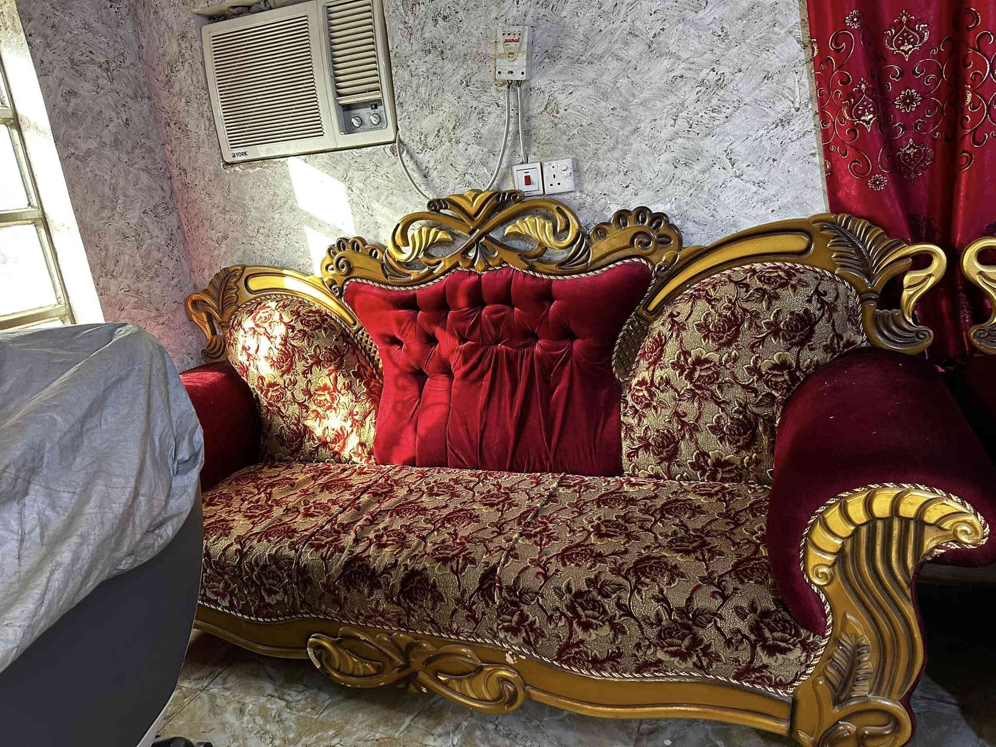 السلام عليكم تخم قنفات ملكي مستخدم شي قليل نظيف جدا مابي اي كسر 13نفر السعر750الف وبي مجال مكاني كربلاء قضاء الحسينيه رقم ***********
