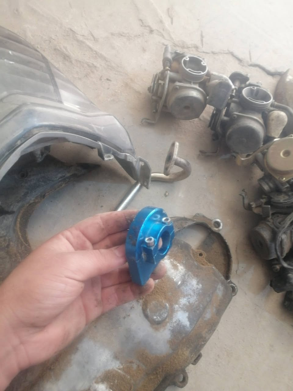 غراض للبيع 
سكان ماكس حربي 10
عضمه سكليتر سمائيه 5
كلج خلفي نظيف 10
بكلايت ماكس عدله شغال مختوم 10
سوبر سكنس 5
قبق كلجات سكنس لد 40هوه ولسواد مالته
كابريترات ثنين ماكس وثنين سكنس على 10شغال
كلج امامي بلادي سكنس 10
طبرباز سكنس مكصوص بومه 10
طبرباز سكنس لد لون فيلي بلادي 15
سلف 49بلادي 10
هاوزن سكنس 20
كفرات عله هل حطه لا تكلي شبيهن ب10

اسعار مذكوره كله وتوصيل موجود ومكاني الدوانيه الشاميه موجود خاص.     ***********
