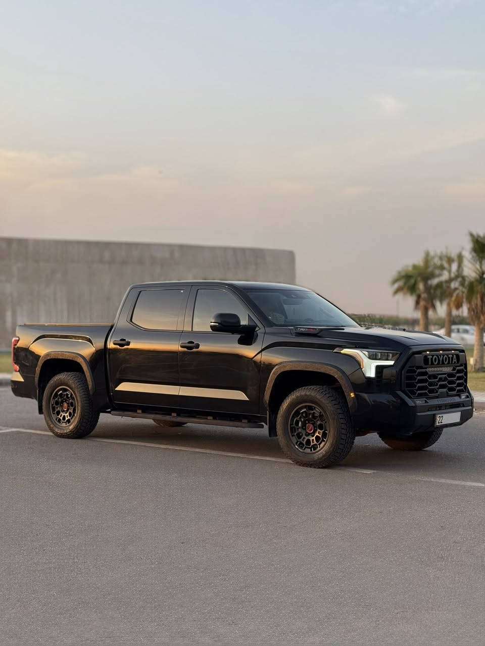 للبيع ب سعر البلاش تيوتا تندرا 2022 TRD PRO نسخة مميزة اعلى فئة اعلى مواصفات كفالة عامة من الزلغ وارد كندي ماشيه 58 فقط 
السعر 46 وبيها مجال اتصل وبيك خير وتدلل 
رقم اربيل باسمي شخصياً هزة وسنوية جديدات  تحويل ثاني يوم وبيها تضليل بل سنوية من المرور مضلله محرك 3.5 تيوين تيربو هجين نضامين هايبرد وبانزين 
_بانوراما_داخل كاربون فايبر _مقاعد جلد احمر _دركة TRD _كاميرات 360 درجة _رادارات محيطية _سستم صوت نظام JBL  
_مقاعد خزن ميموري_شاشه نضام apple car play andeoied auto_حساسات امامية وخلفية_تزويد الشركة دبلات SHOXFOX_قفل دفرنس خلفي الكتروني_نضام الزحف _نضام مراقبة التضاريس بل كاميرات_تدفئة وتبريد المقاعد والمقود _تشغيل عن بعد_السيارة بيها كلش مواصفات هواي 
للاستفسار الاتصال 

 *********** 
مكاني بغداد الكرخ قرب المطار
