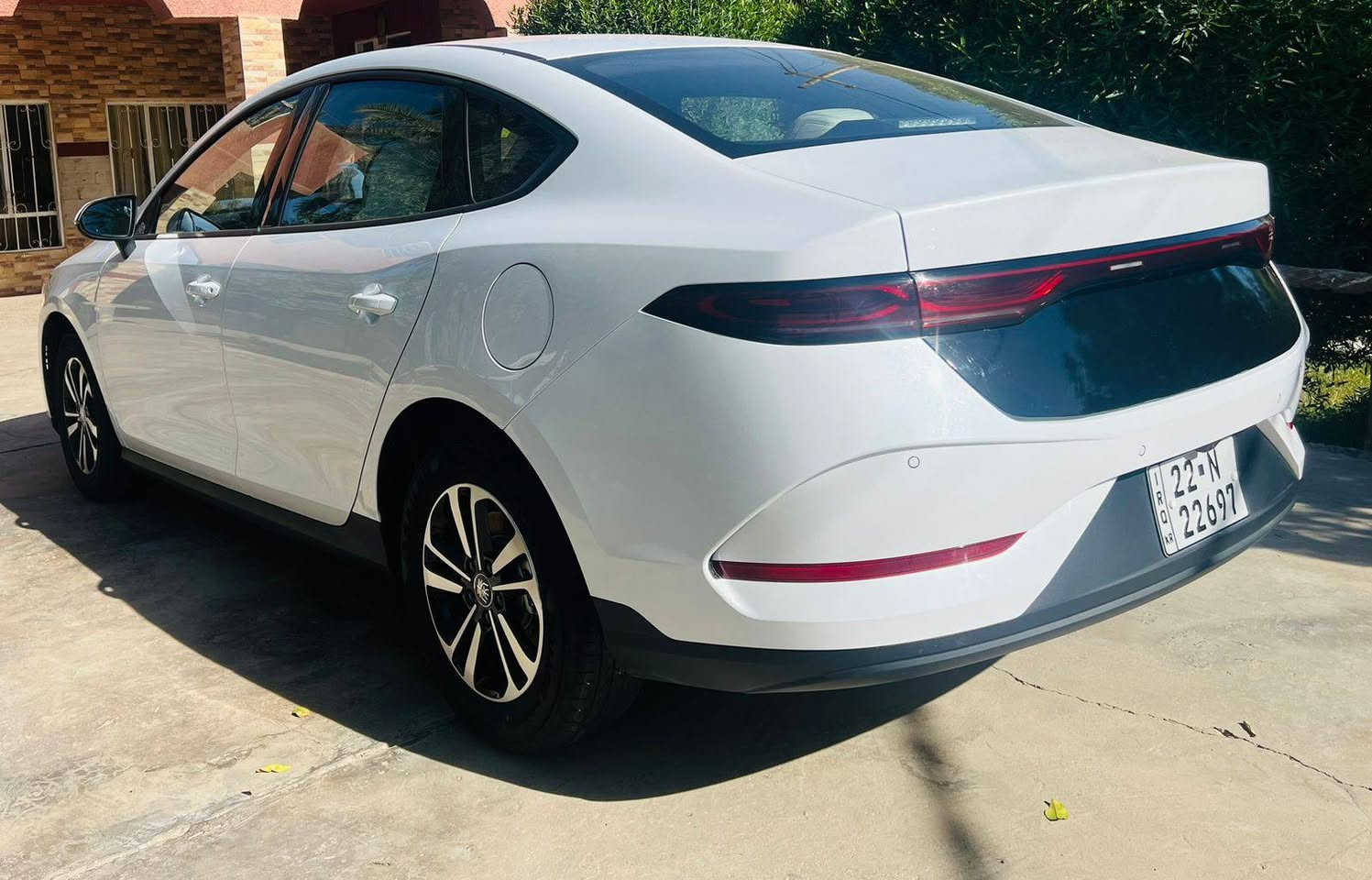 سلام عليكم اعضاء الگروب المحترمين رمضان كريم عليكم. بي وايدي جن بلاص موديل 2025 رقم ارييل سيارة على وضع الزيرو ماشية 3000 مواصفات عالية ويل كروم داخل ابيض و مواصفات الباقية معروفة كامل ملحقات السيارة .. شرط التحويل ثاني يوم سعر السيارة 133 ورقة مكان السيارة بغداد المدائن قرب بسماية رقم الاستفسار *********** يوجد واتساب
