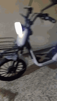 السلام عليكم ماطور شحن للبيع الماطور بي الملف عاطل بس يمشي والبطاريات نص عمر السعر 150وبي مجال  ***********.***********
