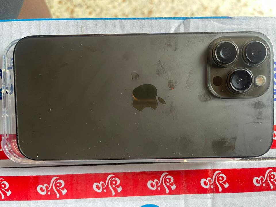 13برو ماكس ذاكره 128جهاز مبدل شاشه اصليه وضهره مبدل هم شرق اوسط شغل كلشي سعره قفل قفل 450 
*********** واتساب
