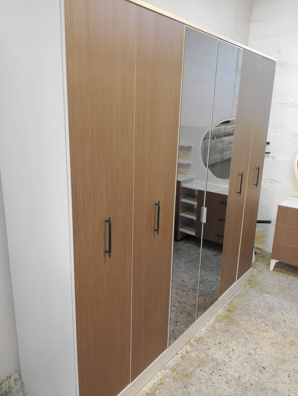 غرفه نوم تركي للبيع 
السعر 650
المكان
قادسيه قرب ملعب المواج


**إذا كنت صاحب هذا الإعلان وتريد حذفه لأي سبب، رجاءا أرسل رسالة إلى الدعم الفني**