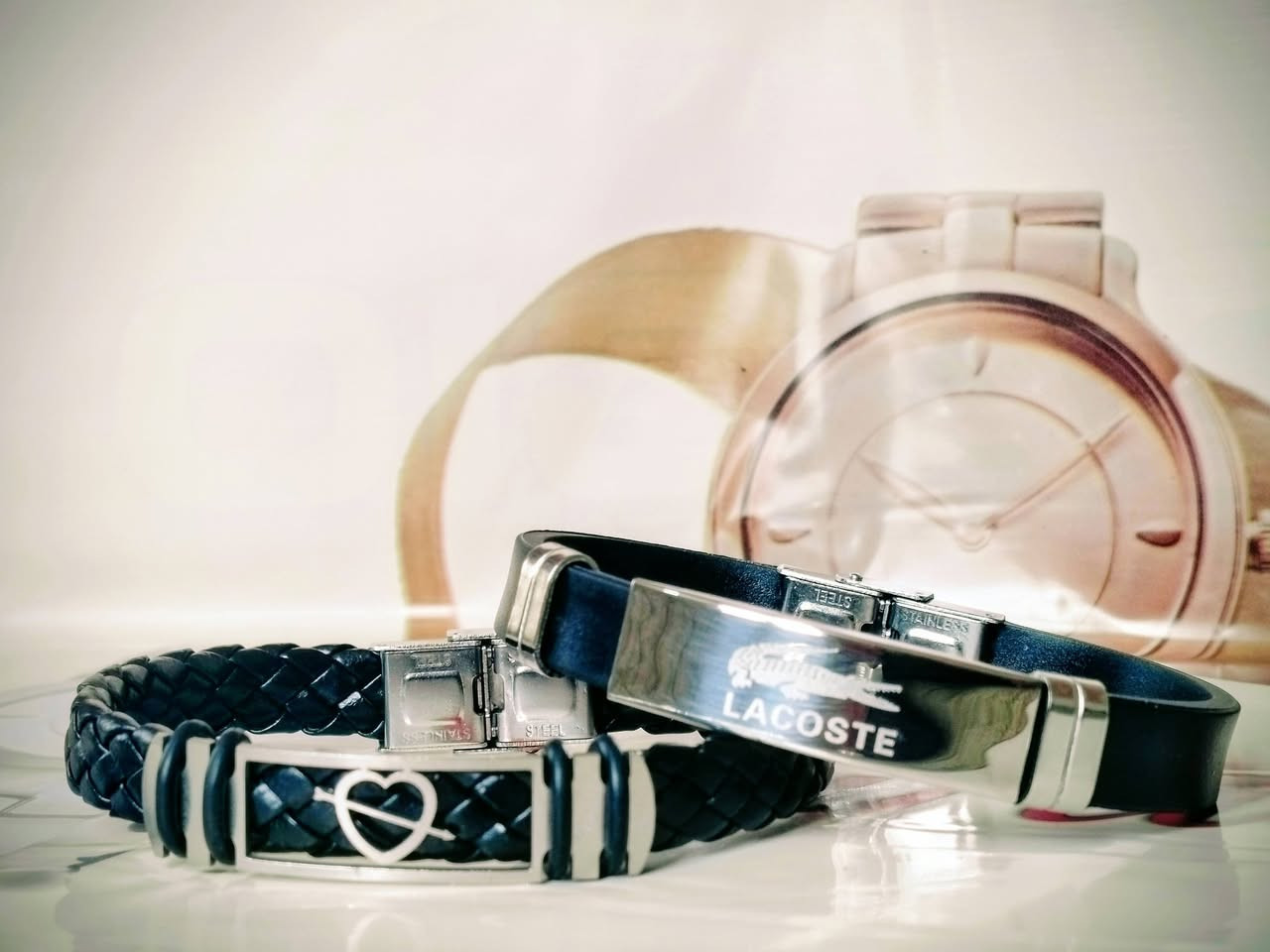 جديدنا من الاكسسوارات 
ساعات رجالي ربر _ معدني

سوارات رجالي جلد

الديوانية _ قضاء الحمزة الشرقي-مقابل مدرسة الكندي 

للاستفسار مراسلة البيج او عبر الواتساب ***********
