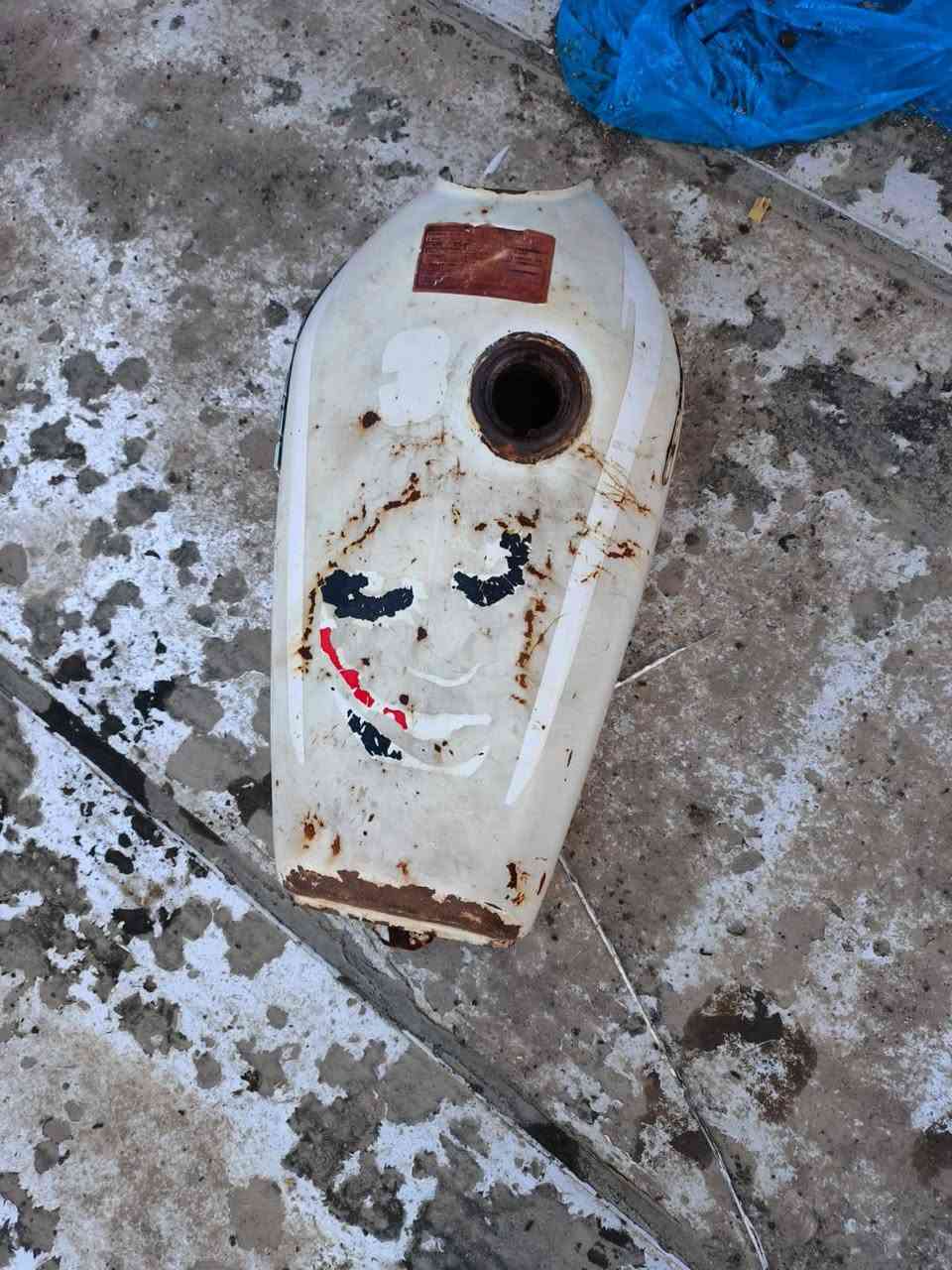 السلام عليكم اخوان تانكي للبيع 
سعره 5تالاف 
مكانس بصره صبخة العرب


**إذا كنت صاحب هذا الإعلان وتريد حذفه لأي سبب، رجاءا أرسل رسالة إلى الدعم الفني**