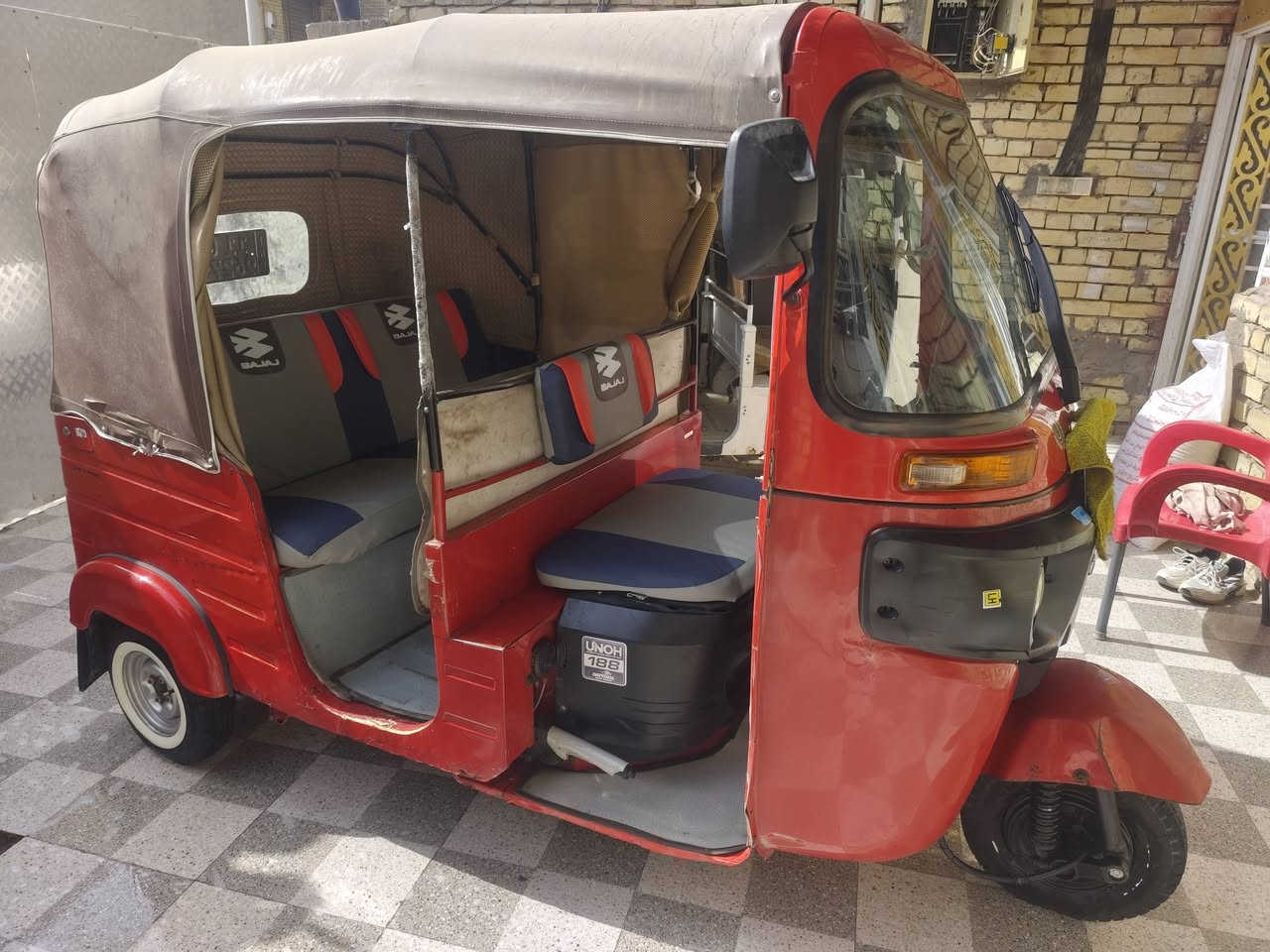 سلام عليكم تكتك 18رقم وسنويه بيه مكينه 20تكتك لكشر مكفول بس دوس معمره وبيه تكحيل بصيط ما متواجد ع نت ***********
