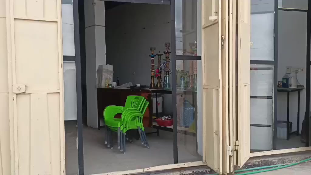 السلام عليكم للبيع مجموعه اغراض مال كوفي العنوان مقابل بانزينخانه الميقات 
للاستفسار أكثر الاتصال على رقم ***********
