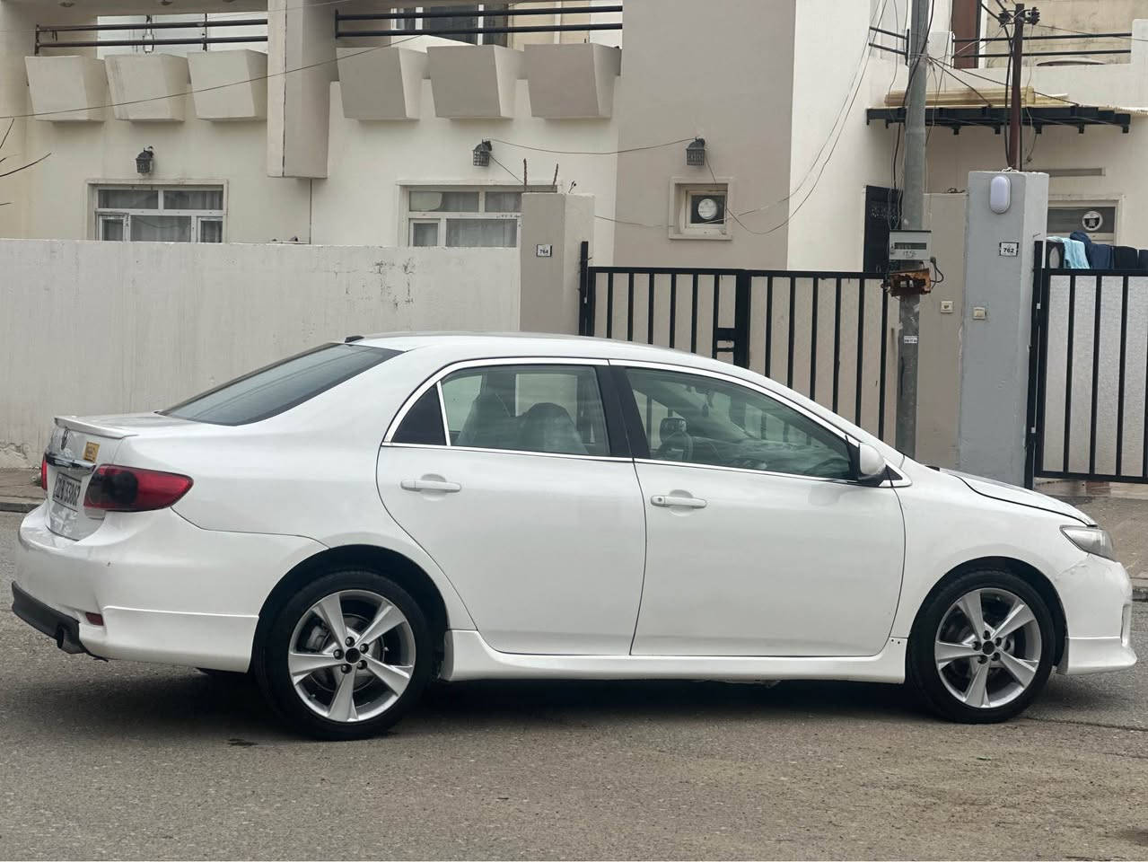 كرولاموديل2011خليجي مةكينةكةورةحيزام سبوخ بشتي كةبسة سةقفي بوياخي نية بيشي ليداني هةية  برواي مروربةشةرت برواي نية فةحسو هةزةي نوية رةقمو سةنةوي نوية تاكوو ٢٠٣٠سحري ٩٠مةجال كيرو مةكينة بةشةرت *********** سوران, أربيل
