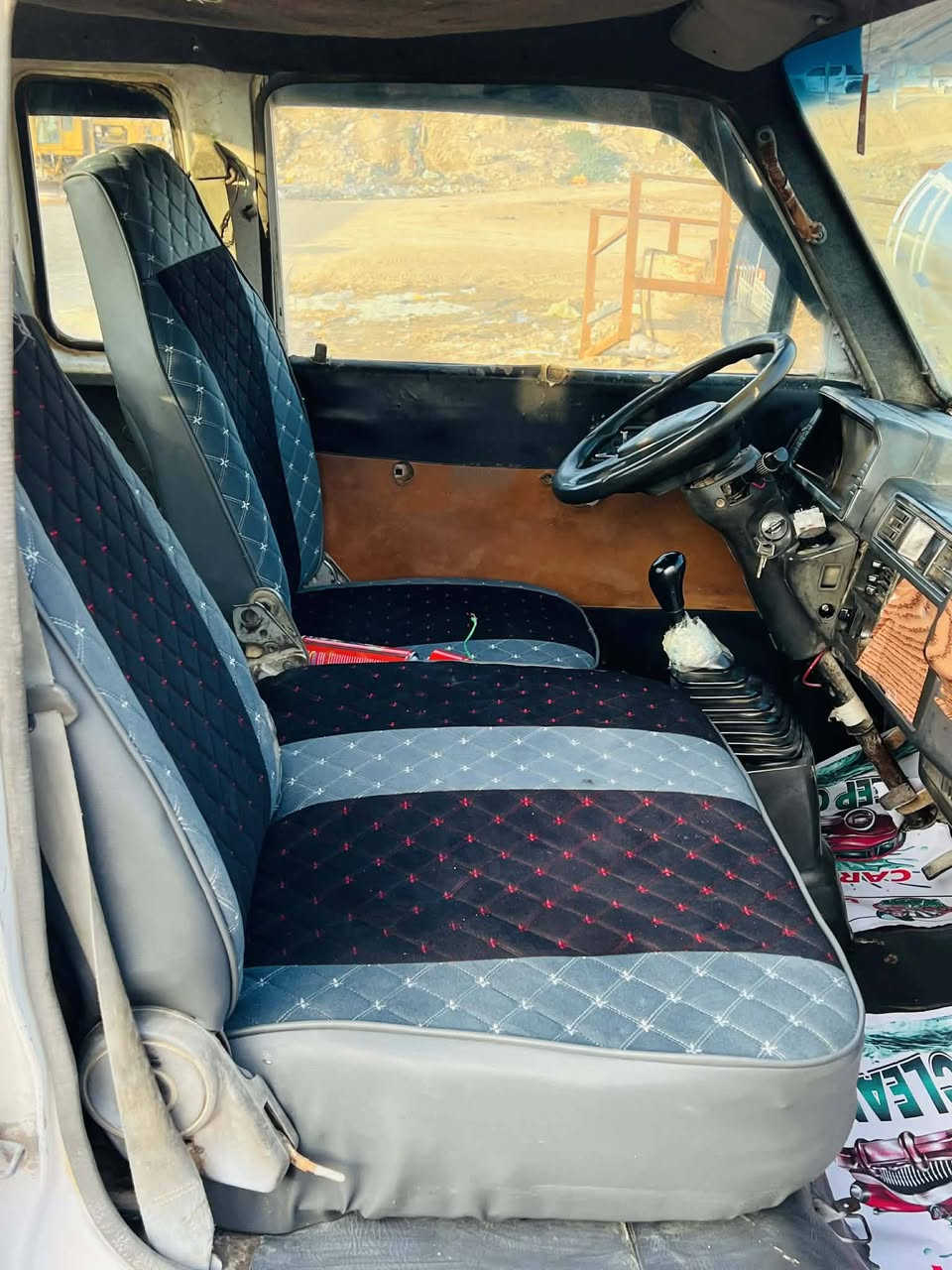 ع بركه الله كيا بنكو موديل ٩٦ رقم انبار هزه وسنويه قبل اسبوع مستلمهن مكفوله كفاله عامه شاصي رقم شاصي كير محرك اكسل بدلته جديد تخم تاير جديد
سياره الف متصرف عليها مال جناي 
السعر ٥٤ وبيها مجال 
مكان السياره الرمادي البوعبيد /
الاتصال 
***********
