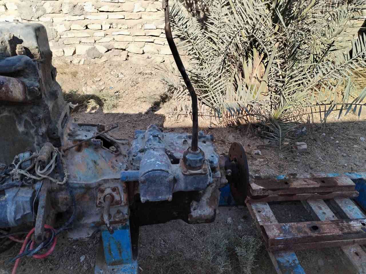 للبيع مكينه وكير ابو ردين للبيع جاهزه هي وشاصي عوزها شي، بسيط الخاص مفتوح *********** خادم شكرا لكم اخواني
