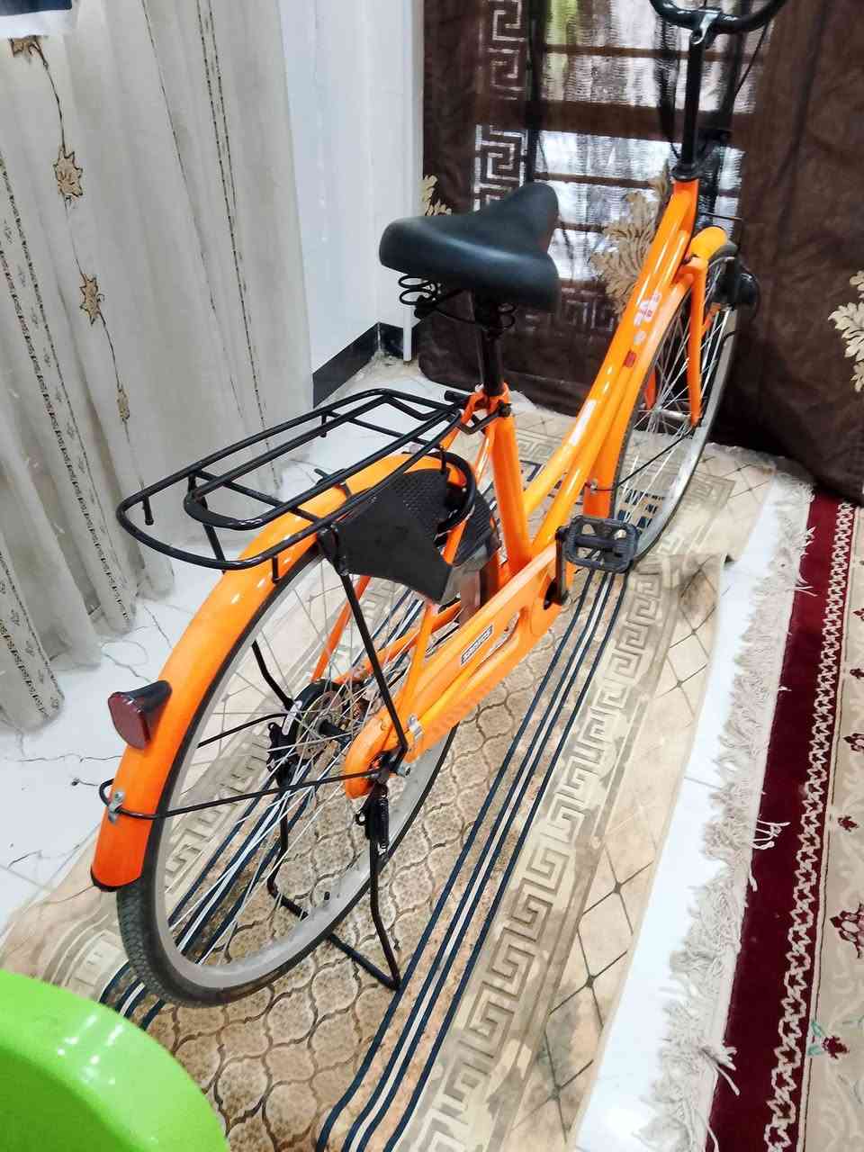 سلام عليكم بايسكل للبيع بيدي نضيف سعره130مكاني واسط حي الحكيم ***********
