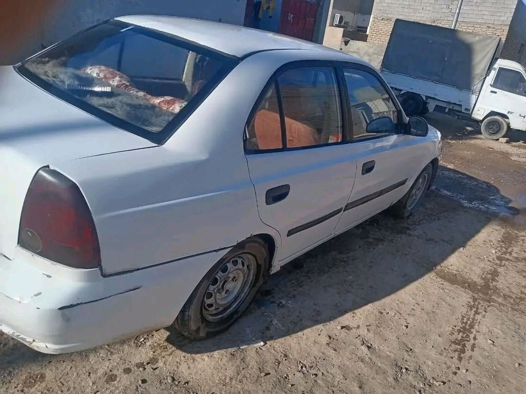 سلام عليكم  مكلف بلنشر سياره
 فيرنا  موديل ٢٠٠٢
رقم انبار نكليزي (كير عادي) كلشي شغال حته تبريد شوفتك عينك وهذا رقم صاحبها  ***********
السعر ٤٠$بيها مجال
صلاح الدين/ سامراء
