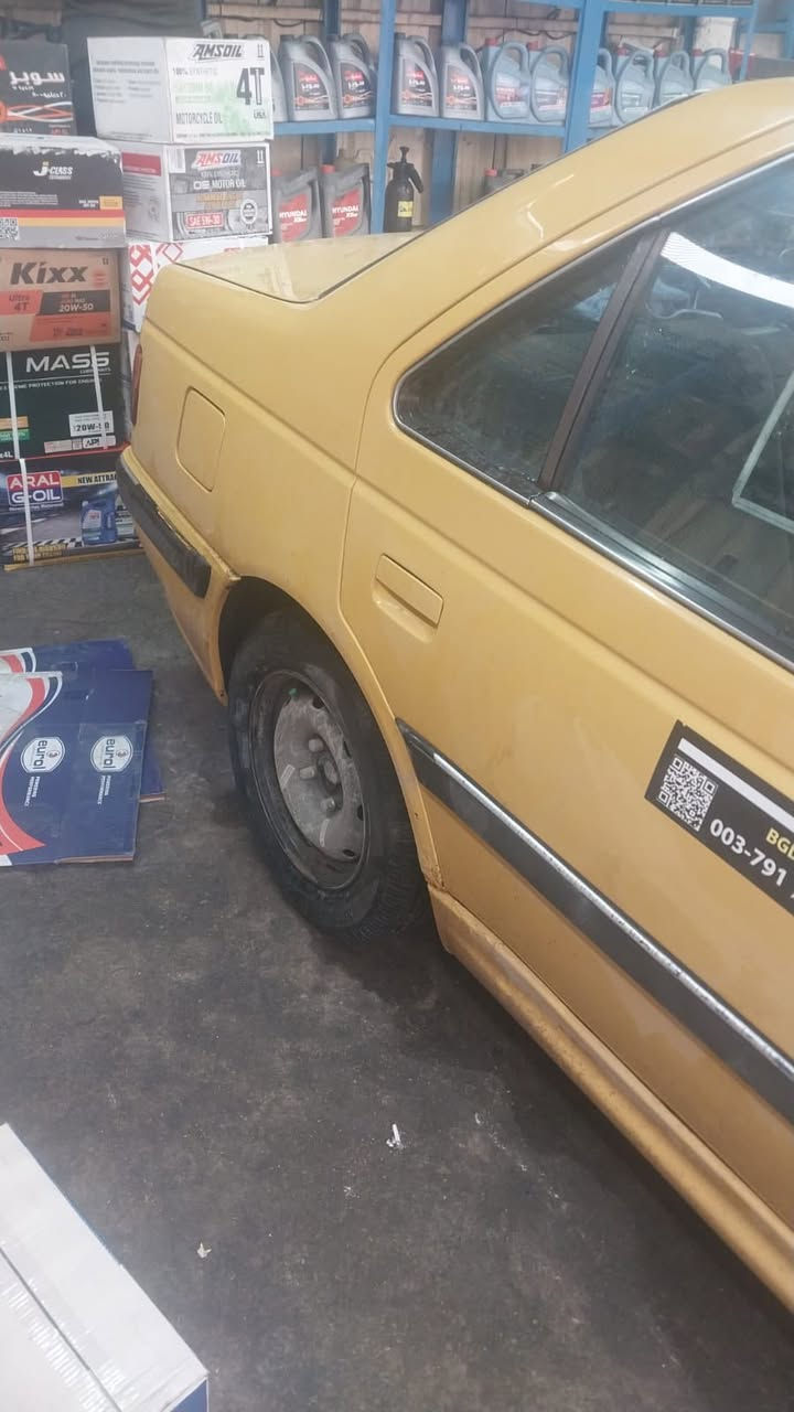 سلام عليكم بيجو بارص موديل 2015 السياره بيها باب الي وره السايق صبغ والباقي مكفول كير مكينه تبريد صدر امامي خلفي كفاله تخم تاير جديد باتري جديد (شباب اني مكلف بل نشر خابر علئ راعيها واتفق ويا ) مكان بغداد الامين الثانيه 
***********
