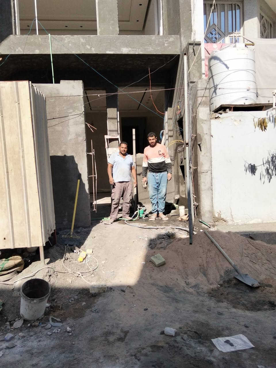 سلام عليكم كادر مصري لبخ شغل درجة أول تسلم مهندس لبخ ثقل لبخ جراره تشميع طلس وتركيب فوم تشطيت جميع أنواع الوجهات ***********
