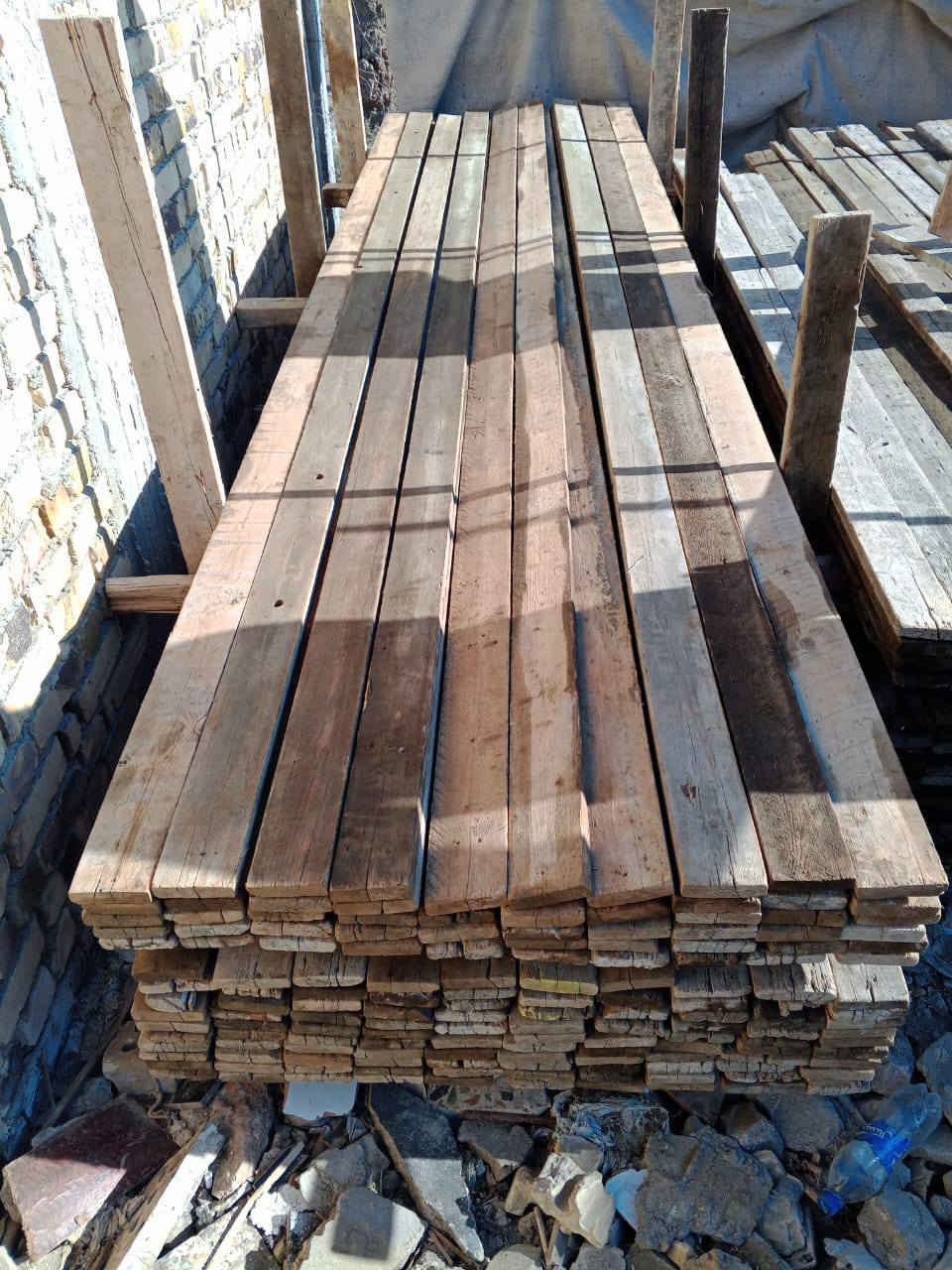 قالب خشب للبيع نضيف تارس روسي العدد ١٠مكعبات نضيف 
مكان بابل ***********
