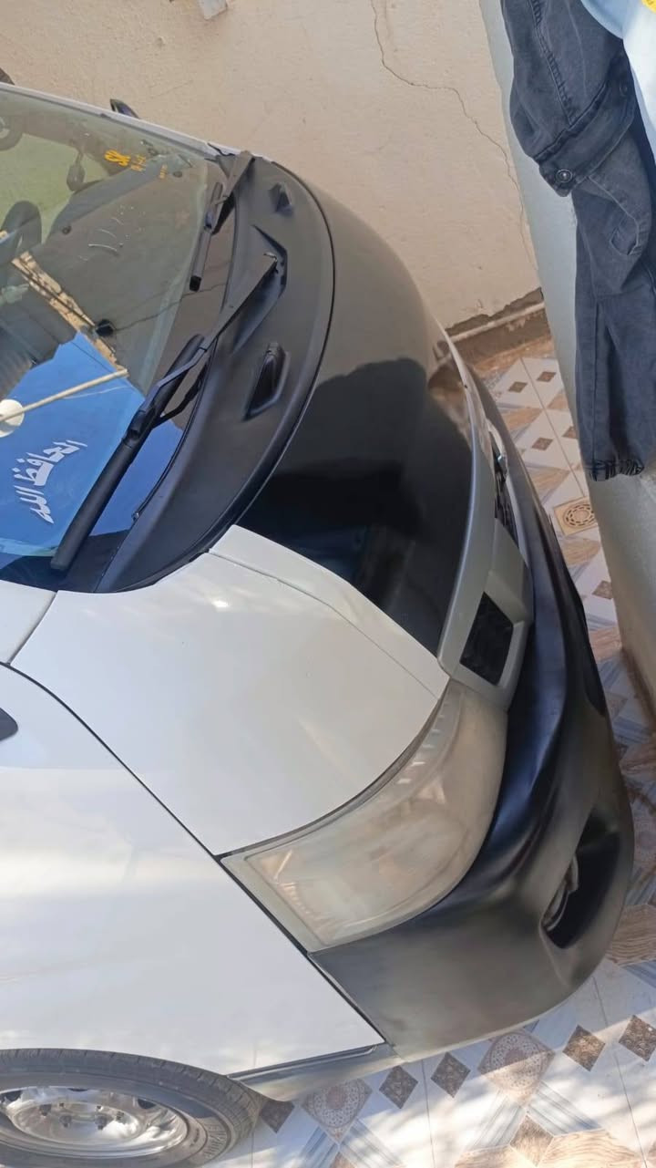 السلام عليكم من رخصت مدير الكروب
نيسان يورفان عاليه 16 
جاهز اخر حبايه 
سيبايه درع 
تلبيس كشنات 
فتح تانكي 
كشنات ١٥
حداديه جديد 
تخم تاير 
ويل مصبغ 
تبريد جاهز محور كامل 

سياره بيه صبغ 
رقم دولي جديد سنويه بسمي 
سعره ٢١٠ بيه مجال شي قليل حك جيه 
رقمي ***********تصال تدلل 
مكان سياره واسط 
الكوت
