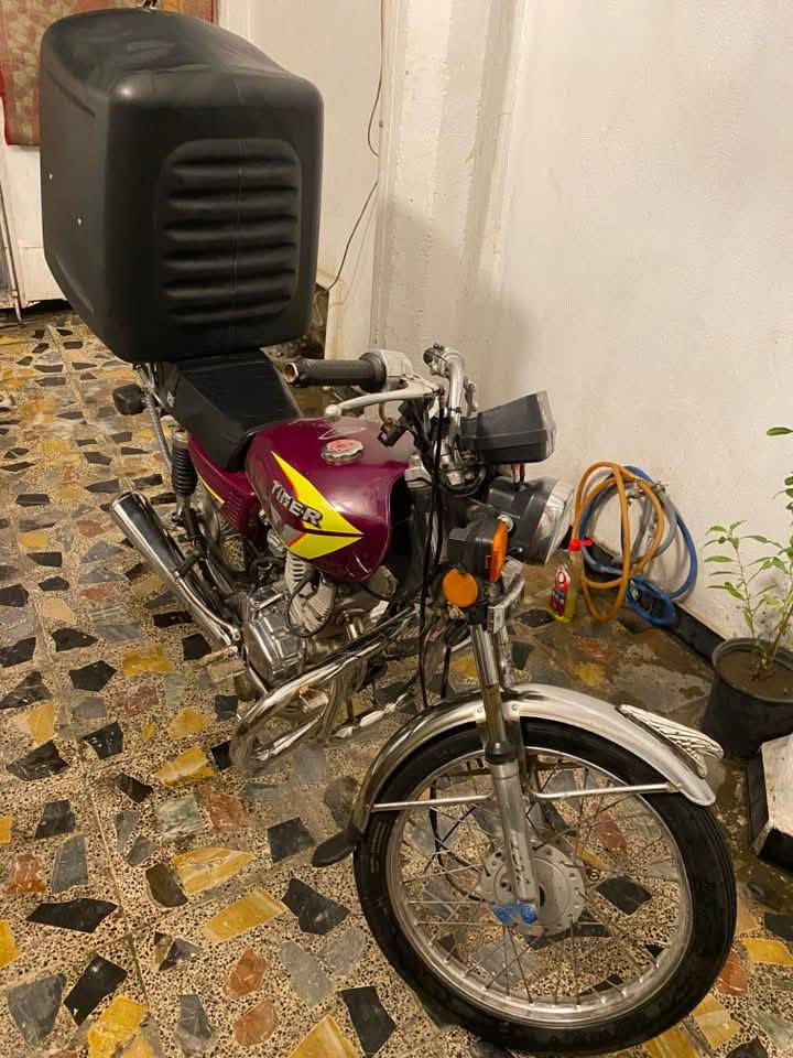 دراجه ايراني اربعة كير للبيع
السعر 400 وبيها مجال 
***********
