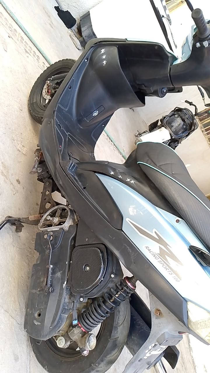 ماكس عدله للبيع بوشه 55 دراجه خير من الله شوفت عينكم كلشي بيها شغال ماناقصها شي سلف هندر لايت بك لايت كلهن شغاله كفرات كامله المحرك ناعم لاصوت ولاتبخير ولانضوح الحمدلله دراجه تخبل مكاني شط العرب تنومه السعر 550وبيها مجال 
رقمي ***********
