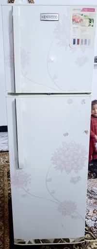 ثلاجة مستعملة • نضافة ٩٥٪ • سعر مناسب