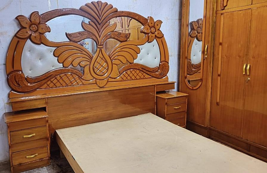 غرفه نوم ام السته طابقين داخل صاج نظيفه مع ميز بلازمه هديه عنوانه كوت حي الجهاد شارع النجارين نجارة ومعرض الحجامي الاتصال او مراسلة الصفحه سعره مع الشد والنقل علينه داخل الكوت ***********
