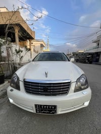 ٢٠٠٥ • ١٨٠٠٠٠ كم • بنزين