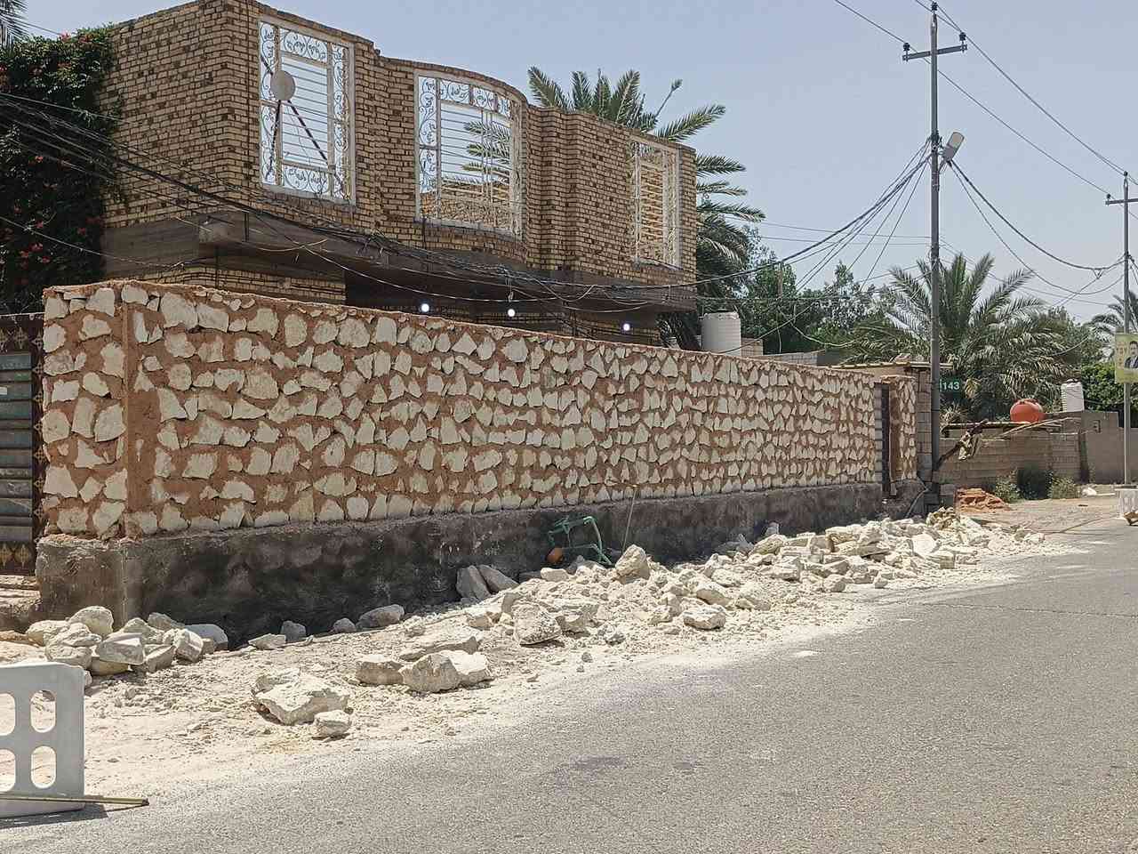 جزء من عملي بناء حجر درجة اولى لكافة أنواع بناء الحجر بأسعار تنافسية ومناسبة  للاستفسار الاتصال بالرقم *********** أو مراسلت الصفحه
