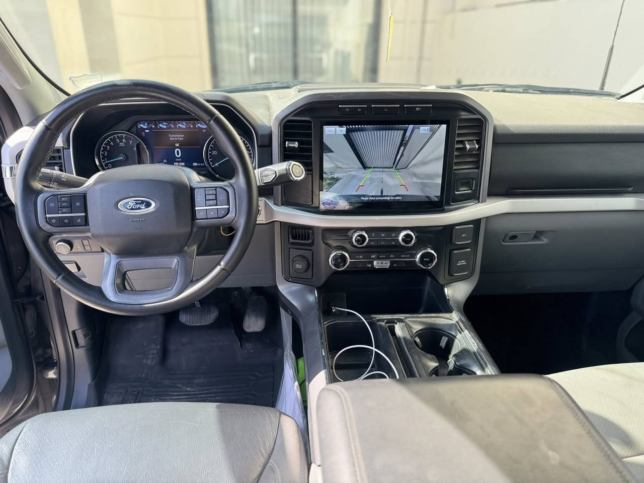 سلام عليكم للبيع فقط بدون مراوس فورد f-150 وارد امريكي ٢٠٢٣ محرك ٢.٧ تربو موصفات xle بصمه شغال جلد شاشه جبيره وباقي موصفات  ماشيه ٣٣ الف ميل بجم كبس بدون ايرباك رقم شاصي مرفق مع الصور رقم سليمانيه باسمي سعر ٣١٥ ومجال مكان ديالى / خانقين   للاستفسار اكثر اتصال ب رقم ***********
