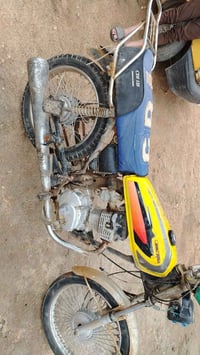 الدراجه كلك سعر  175 وبيها مجال  استفسار اتصل على الرقم 07810148891