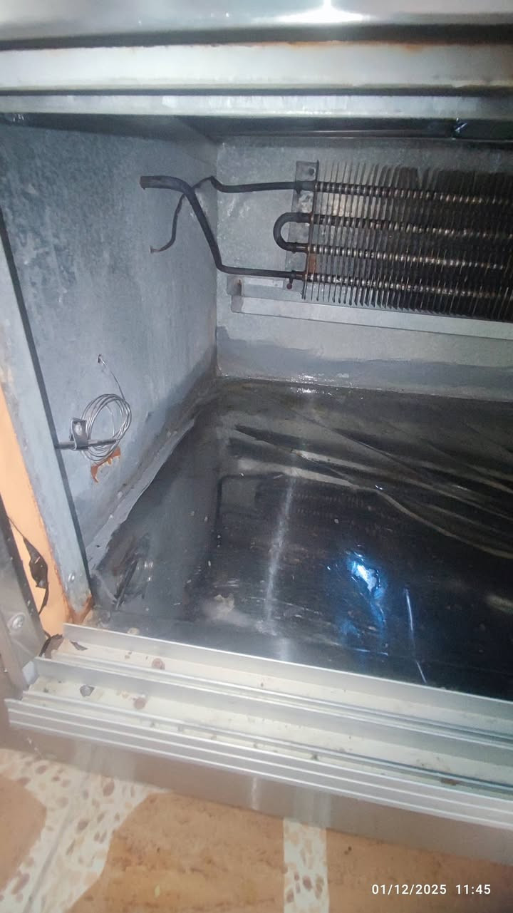 السلام عليكم
براد كيك للبيع
النوع تركي
طول 200 سم

عرض 80

3 طوابق جام

درجات التبريد 30 و 20 و10

و-10 و-20 و-30

شرط الشغل

تستقر على 2.5 امبير

شمعة داخلية
بي كسر بالطابق الاول الجام امبين بالصورو

السعر 650 الف او بي مجال
العنوان كركوك قرية باجوان
***********

او راسلني عالخاص
العنوان كركوك
