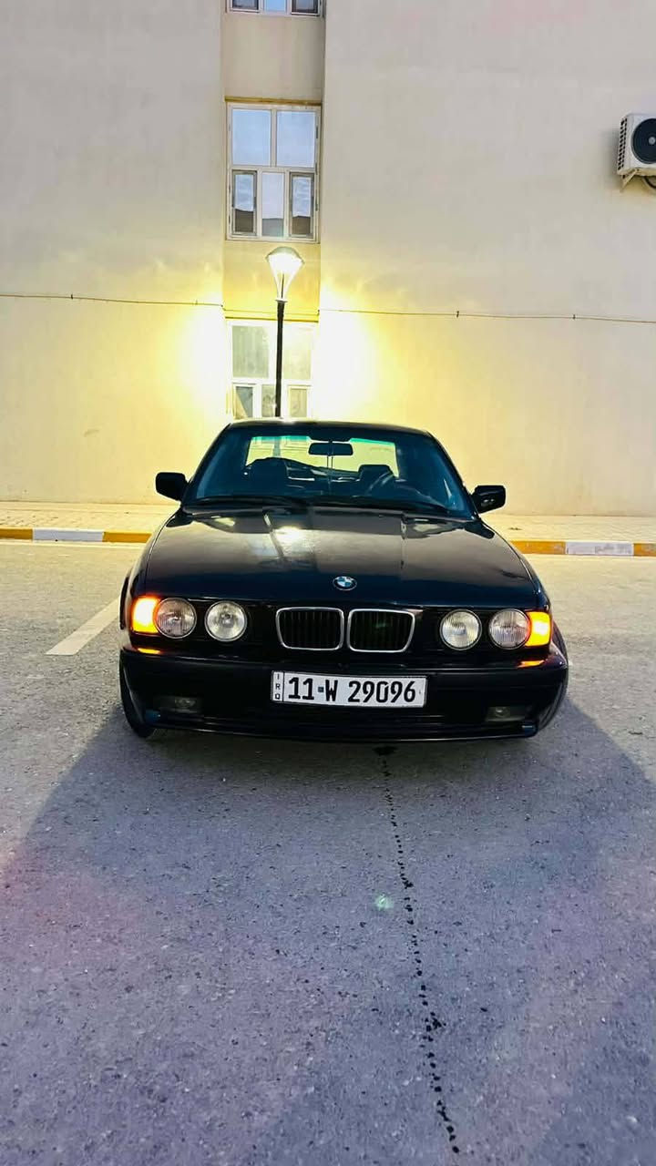 535 موديل 91 محرك 525 مسكر فانوس...

مصبوغه للجماليه فقط..  بدون ضربه بدون خياس لون مميز 

مكينه كير حداديه كله شرط

داخل جلد 

منضومه تبريد جديده..

سستم صوت

ويل جديد خلية 

تخم تاير جديد

برده خلفيه... بلاديه..

منضومه زنون اصليه

سياره من فضل الله كلشي بيهه جديد.
..
وكهربائياتهه على وضع الشركة..

وبلحقيقه احلا من صور...

رقم بغداد جديد بسمي سنويه لل29

 مكانه بغداد قرب مجمع بسماية 

السعر 58 وبي مجال حك الجية

*********** اتصال

*********** واتساب
