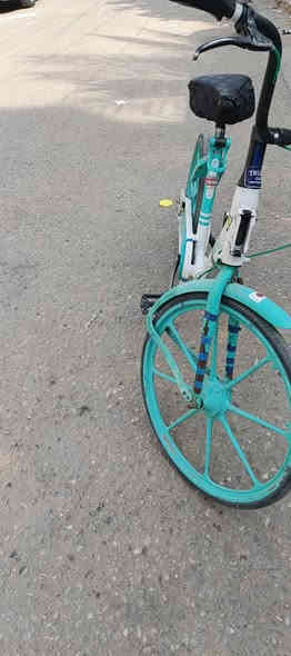 السلام عليكم هاذه البيسكل للبيع السعر60وبي مجال
تواصل***********
