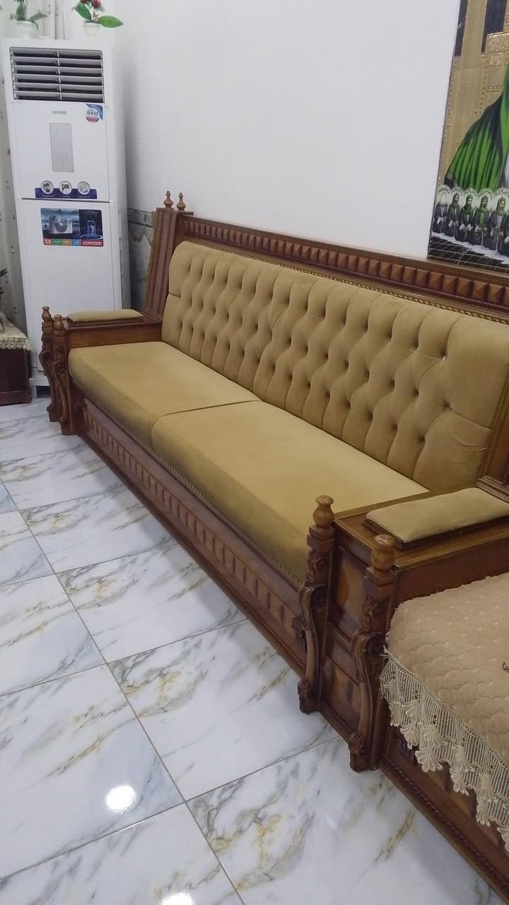 ديوان للبيع 4قطع استفسار اكثر اتصال ***********
