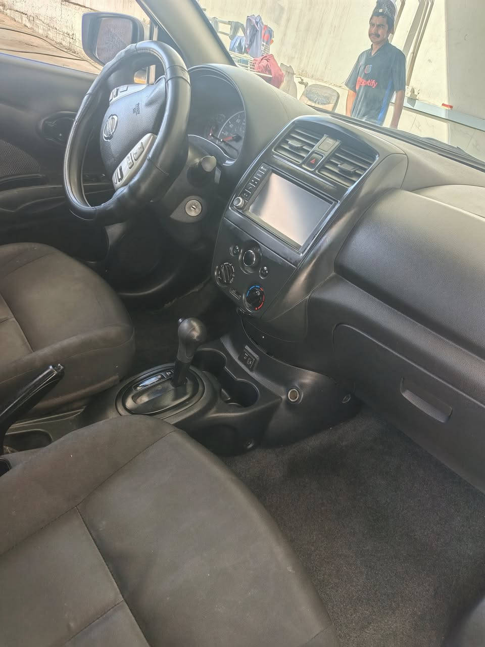 نيسان فيرسه موديل ١٩ وارد أمريكي حادث باب السائق والباب وره السائق يعني بيه بابتين فقط رقم اربيل جديد سنويه جديده هزه جديده تريد تحويل ثانيوم تريد وكاله اني حاظر السعر ٩٥ وبيه مجال مكاني بغداد الكاظميه ‏‪***********‬‏
